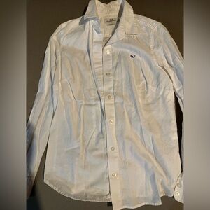 Vineyard Vines long sleeve button up classic shirt. Women’s size 4.
